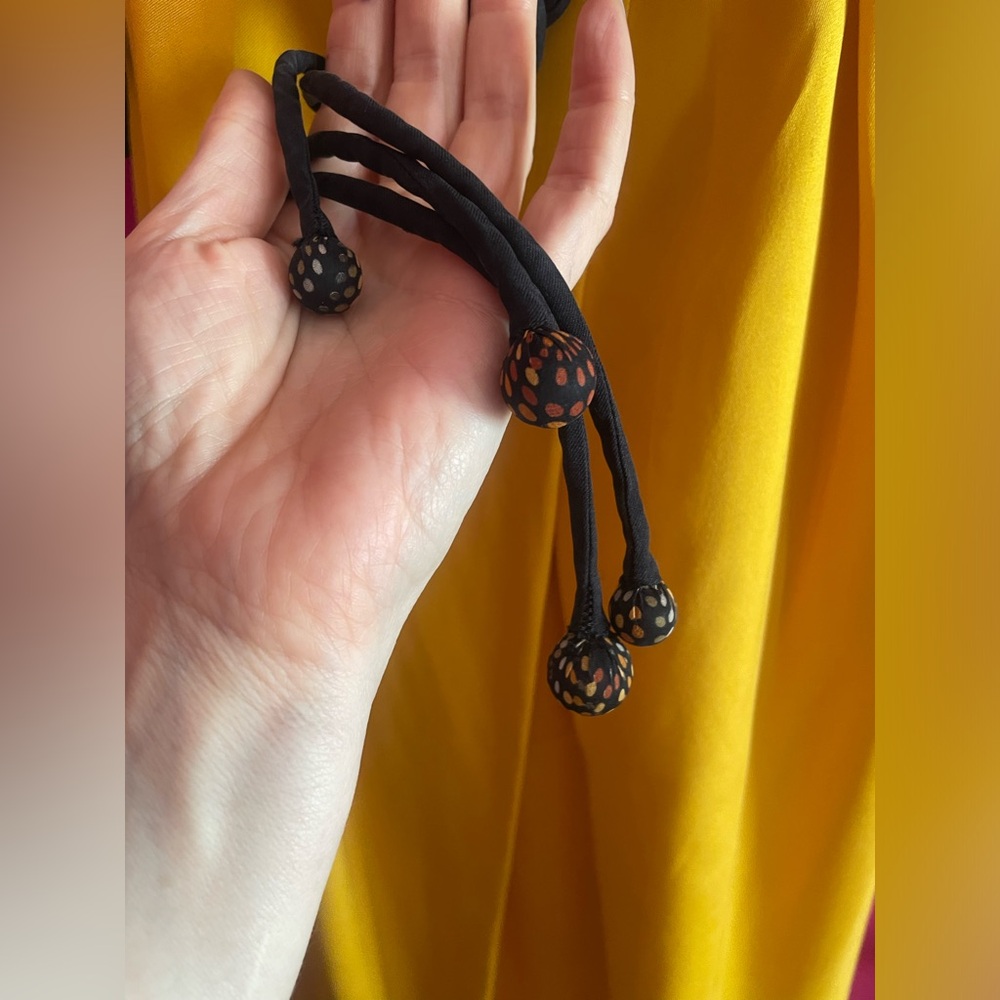 Vintage Ungaro Fuchsia yellow & black silk dress with macrame knot  size 10 - Picture 4 of 7